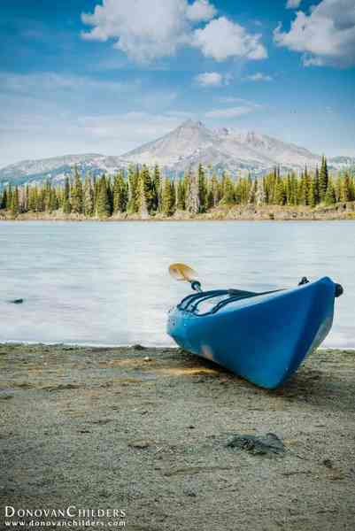 Kayaking Sparks Lake near Bend, Oregon